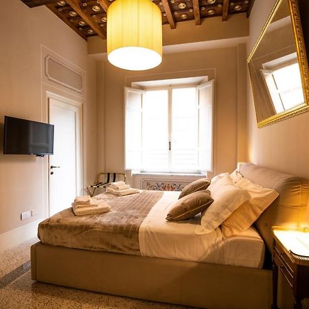 Noble Floor - Luxury Apartment Lucca Exterior photo