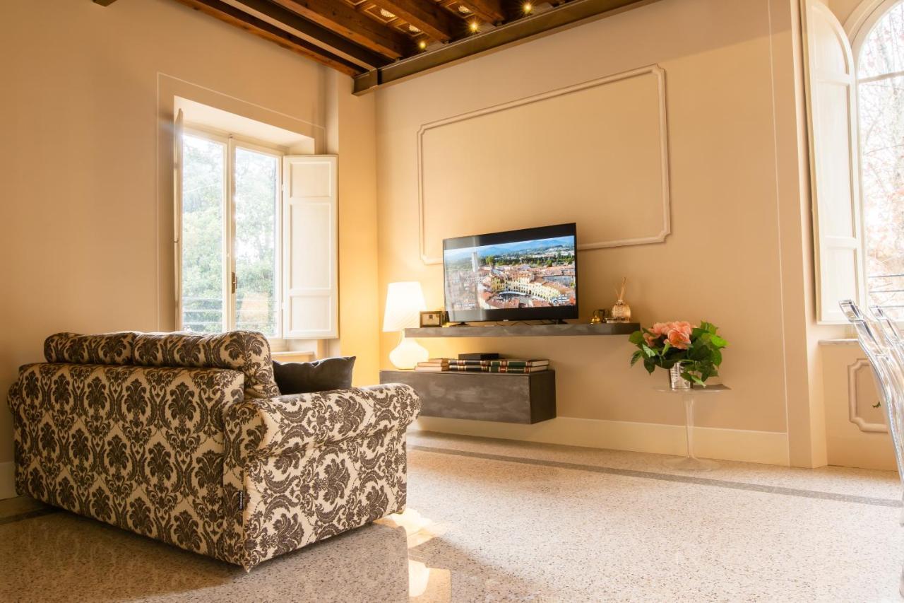 Noble Floor - Luxury Apartment Lucca Exterior photo